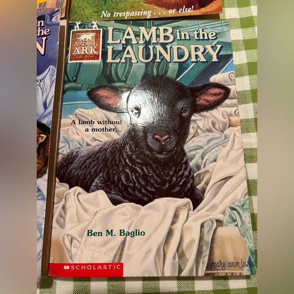 LOT OF 4 ANIMAL ARK CHILDREN’S CHAPTER BOOKS. - Picture 7 of 9